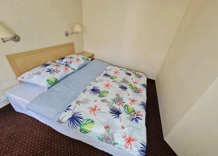 10Q - Z6 Apartment 201